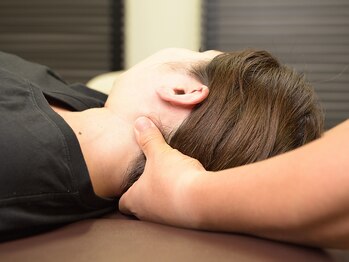 太陽整体室/耳後ろから鎖骨までをリリース中