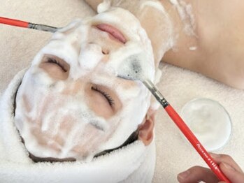 ビジュー(BIJOU)の写真/毛穴レスな陶器肌へ☆“ララピール6800円”で黒ずみ・ざらつき・開き毛穴をやさしく集中ケア!敏感肌にも◎