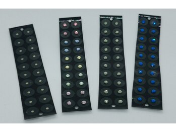 清耳み(shijimi)/耳つぼジュエリーシール　その2