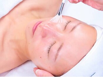 プシュケ(Psyche)の写真/長年の研究により誕生した最先端ニキビケア。様々な種類のニキビやニキビの赤み、肌の凹凸にも効果的。