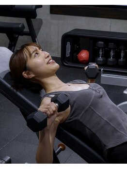 ビエネスタジムトウキョウ 青山(BIENESTAR GYM TOKYO)/芸能人も通う本格指導