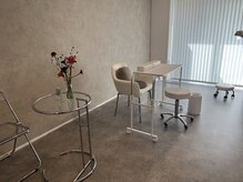 オデット(odette)の雰囲気（モノトーンを基調とした店内♪）