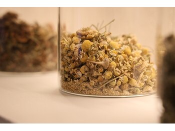 ネムリ バイジェン(nemuri by gen.)/カモミール［よもぎ蒸し］