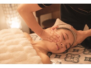 ビテュセスリー はなみずき店(美tusais3)の写真/【一回で変わる】別人級フェイスライン小顔コルギ