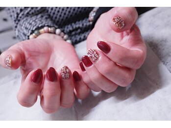 プチリリィ(Petit Lily)/デザインが映えるツイードネイル