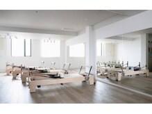 ゆったりとした空間で体を動かしましょう＊