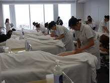 ビラクゼーションスタイル アエル(Bealaxation Style AER)/学内での授業風景【エステ】