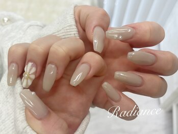 ラディエンス(Radiance)/ワンポイントネイル