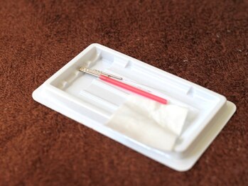 やさか鍼灸治療院/鍼、シャーレは使い捨てを使用