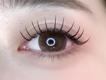 セラス バイ リノ(Selas by Lino.)の写真/【モチの良さ◎豊富なメニュー〈パーマ・エクステ〉】メイクや雰囲気に自然に馴染むナチュラル目元に◆