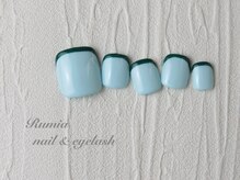 ルミア(Rumia)/細フレンチフットネイル