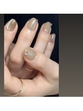 フラウム(flaum.)/大人っぽスノードームネイル