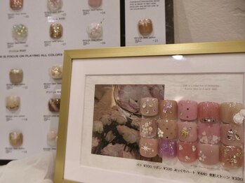 ユーティーネイル(Youty Nail)の写真/≪名古屋トップクラスのカラー展開≫足元にも煌めきと彩りを。心躍るような、特別なフットネイルをご提案＊