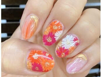 アリイネイルズ(ALII Nails)/ガーベラネイルアート
