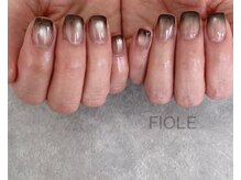 フィオル(FIOLE)/黒グラデーション☆