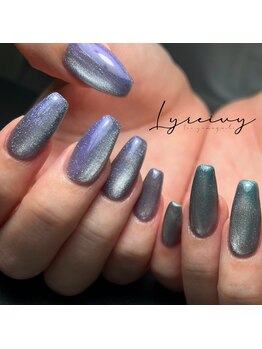 リライヴィー(Lyreivy)/マグネットネイル