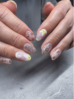 ティディーネスト(Tidynest)/カメリアネイル