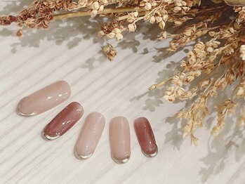 ぷっくりフレンチミラーネイル