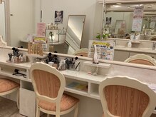 ジェイエステティック 豊橋店/お帰り前は充実のメイクブースへ