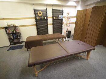 太陽整体室/施術スペースは広々空間！