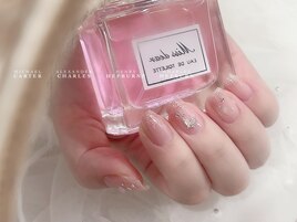 シンプルキラキラオフィスネイル