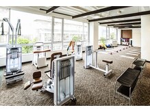 メガロス 市ヶ尾店の雰囲気（開放的なマシンジムエリア☆）