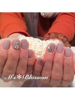 ネイルサロンアンドスクールエムズブロッサム(Nailsalon & school M's Blossom)/ワンカラー＋アート２本