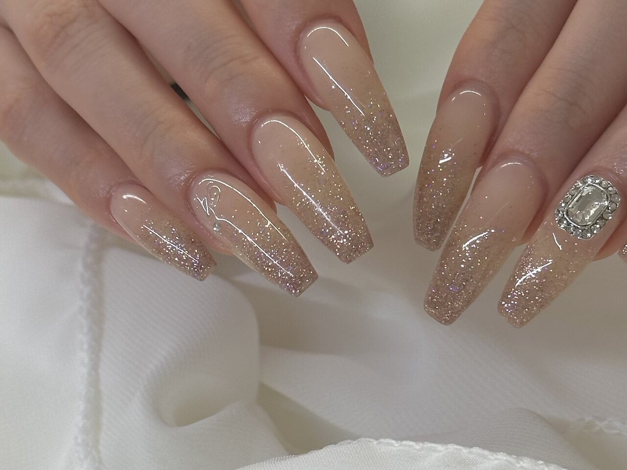 ラメグラデーション：PG011373604｜ラヴィッシュ(LAVISH)のフォト