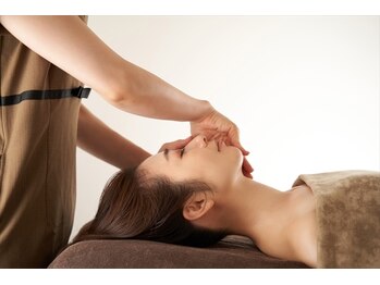 アムール【ハマム浴/アロマ/フェイシャル】/40代~のエイジングフェイシャル