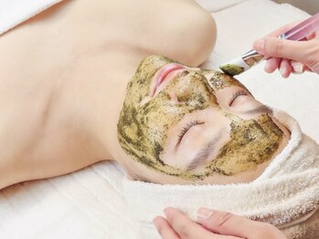 メゾンビューティーポピンズ 恵比寿(maisonbeauty poppins)の写真/【口コミ4.9◎完全個室】肌判断機付き　デトックスコース　ハーブピーリング＋毛穴洗浄ハイドラ120分