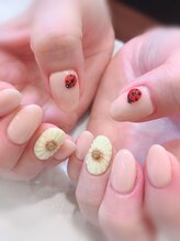 ハーティーネイル hearty nail 溝の口店/ヒマワリとてんとう虫ネイル