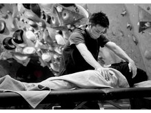 出張での施術も承ります。筋膜や神経に対する施術を行います