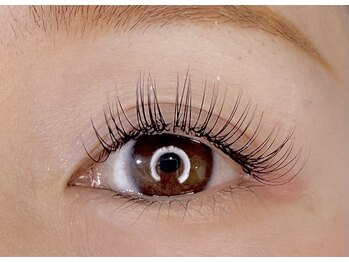 ブランシェネイル(Branche Nail)の写真/ナチュラル派におすすめ!60分付け放題で自然に盛れるナチュラルで可愛い目元に♪