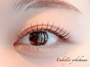 アンベリール 横浜店(Embellir)の写真/つけ放題メニュー有◎マツエクで今話題の韓国風束感まつ毛に！逆さまつげの方もお任せください♪