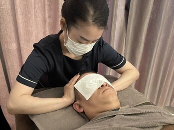 イザナイ 高知店(IZANAI)の写真/【読書の合間に/仕事帰りに/週末のリセットに】“眠れるほど心地よい”と評判のドライヘッドスパ専門店♪