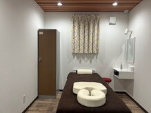 紬肌の雰囲気(施術室にはカギ付きのロッカー完備◎貴重品も心配いりません★)