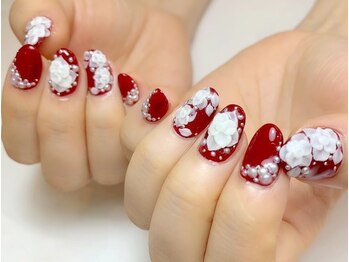 ミーナネイル(miinanail)/華やかなエンボスフラワーネイル