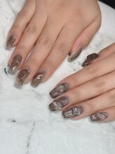 リノ(Lino)/ブラウンネイル