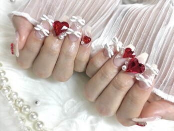 フォルチュンヌネイル 横浜天王町店(fortune nail)の写真/《カラー250種類、パーツ400種類以上と豊富☆》ぷっくりかわいい３Dネイルも事前予約でお作り可能です♪