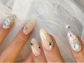 ククル(KUKURU)の写真/手描きアートと絶妙カラーが魅力♪綺麗めデザインで、あなただけのネイルを楽しみませんか？