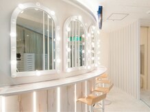 アイラッシュトウキョウドットライズ エキニア横浜店(TOKYO.RISE)/ドレッサー