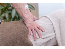 やさか鍼灸治療院/腰の指圧でイタ気持ちよさを満喫