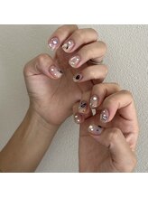 イオ(io.)/宝石ネイル