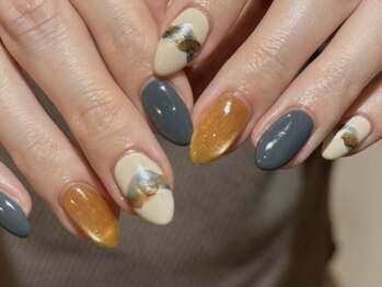 サトリネイルルーム 西宮北口(satori nail room)の写真/シンプル派さんにもSatoril...nailroomの世界観を☆手肌に馴染むくすみカラーが豊富で可愛い♪西宮北口3分
