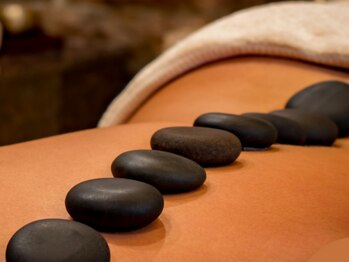 タイ王宮式リラクゼーションサロン 伊織/バザルトストーン