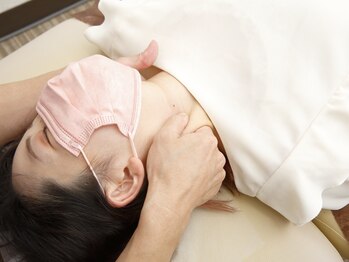 らいおんハート鍼灸整骨院 海老名/頚部の筋肉を緩めます！