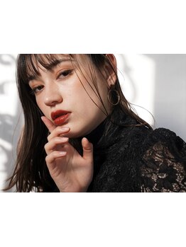 ネイル・アイメニューの同時施術が可能