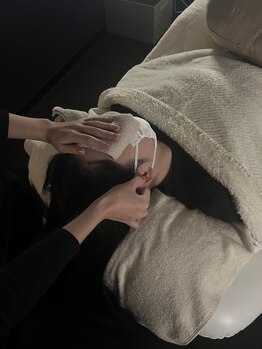 スヤ(SUYA)/施術の流れ 6.耳、後頭筋