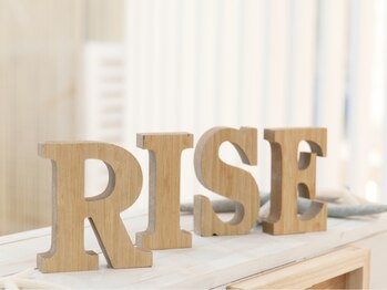 アイラッシュトウキョウドットライズ エキニア横浜店(TOKYO.RISE)/