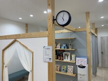 よこすか名倉堂整体院/待合スペースの様子です